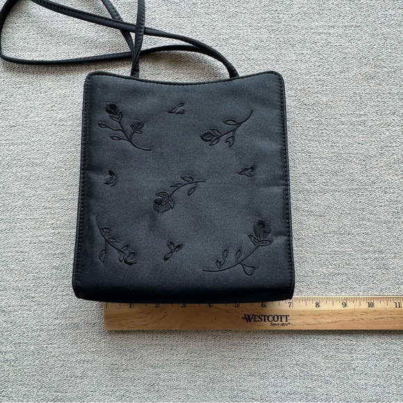 Gap satin handbag black embroidered - Picture 8 of 9